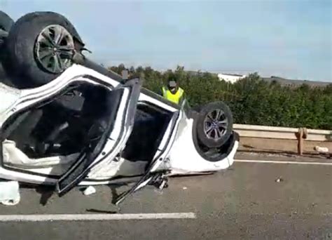 Una Mujer Resulta Herida Tras Volcar Con Su Turismo En La A 23 En