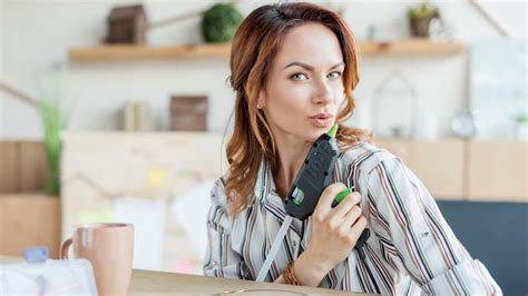 Five Clever Ways You Should Be Using A Hot Glue Gun But Arent Lifehacker