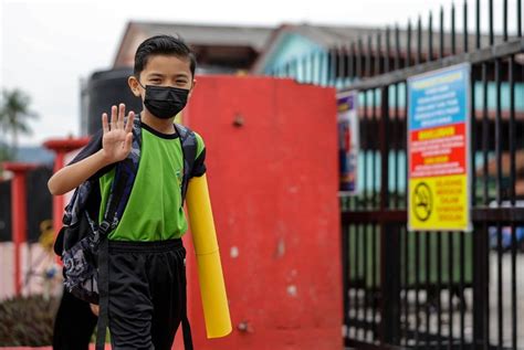 Cuaca Panas Kpm Benar Murid Guru Pakai Baju Sukan