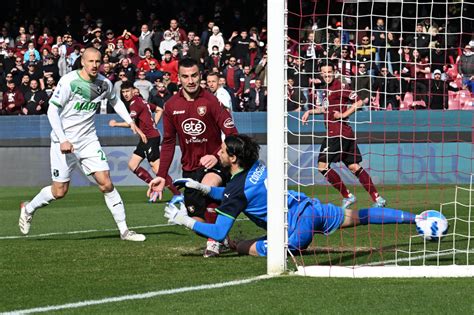 Serie A Salernitana Sassuolo Raspadori Red Proves Costly