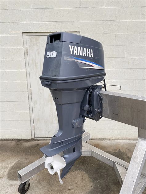 2003 Yamaha 90HP 2 Stroke 20 Shaft Outboard Motor Outboard Motor Engine