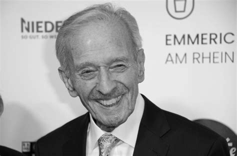 "Traumschiff"-Star Horst Naumann ist verstorben - TV SPIELFILM