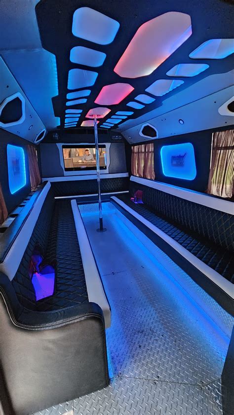 16 Passenger Limo Party Bus Rental | Atlanta Party Bus