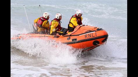 Stagnes Rnli Lifeboat Has A Hatrick Of Calls In One Day On Easter