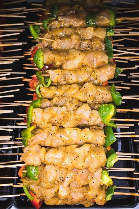 Brochettes de poulet marinées à lAil noir Halal Chez Vous