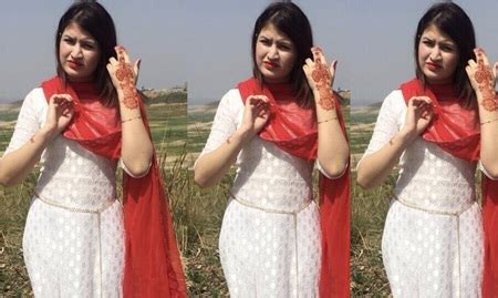 Extremely Beautiful Milky Body Pakistani Girl Farah Full NUDE Fucked By Boyfriend Moaning Nude