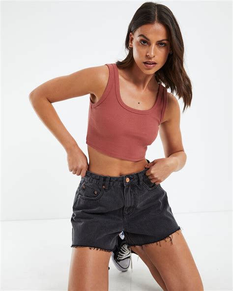 General Pants Co Basics Scoop Neck Cropped Tank Top Brick Red