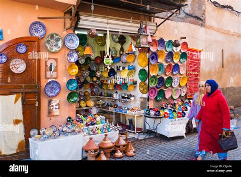 Magasin De Vente De Poterie Chaaria Souk Medina Marrakech Maroc