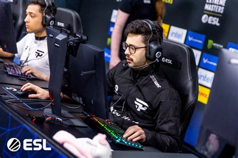 paiN derrota Nouns e vence segunda no RMR das Américas DRAFT5