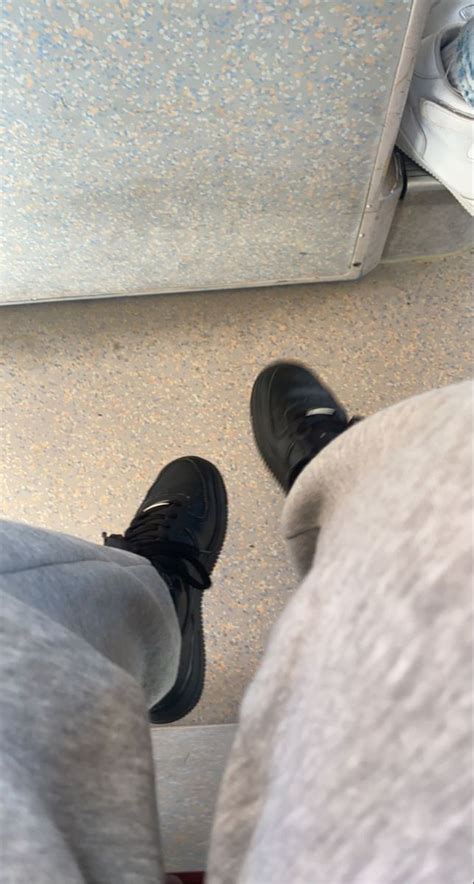 Pingl Par Bref Sur Chaussures Magnifique Train De Vie