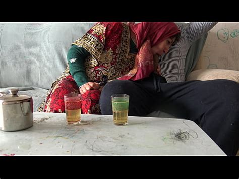 A Cuckold Turkish Muslim Wife Has Sex With Black Immigrant In London XVIDEOS