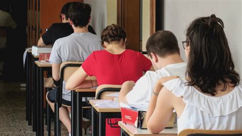 Maturit Prima Prova Per Mila Studenti Liguri Fra I Temi