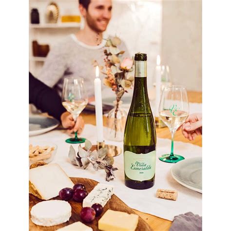 Vin Torres Vina Esmeralda alb ds 0.75L - Băutură Online de origine