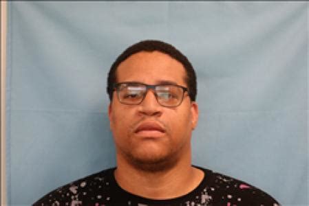 Derrick Deonte Blackshire A Registered Sex Violent Or Drug Offender