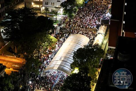 【圖輯】覆議案遭否決「青鳥」不氣餒 雨後3萬人集結！曹興誠喊罷免中共安插立委