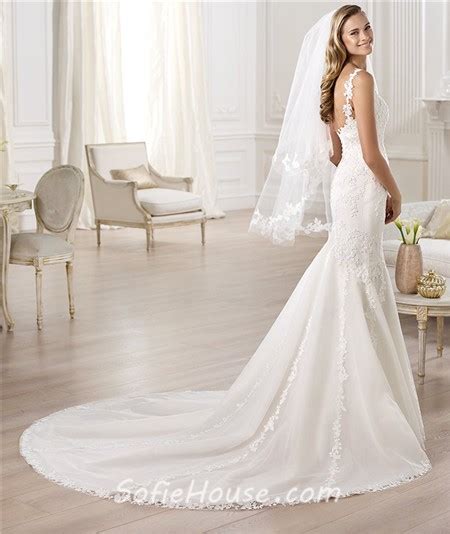 Classic Fitted Mermaid V Neck Open Back Lace Wedding Dress With Straps