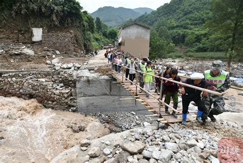 C视频｜直击雅安汉源山洪灾害抢险救援救援新浪财经新浪网