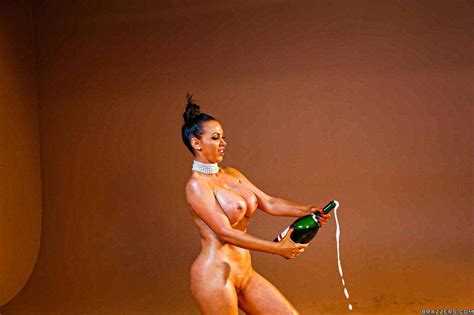 Nikki Benz Break The Internet B B C A E Ce B Bf D Porn Pic