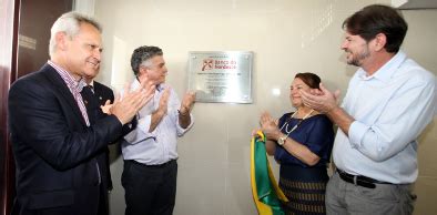 Cid Gomes confere inauguração de agência especializada do BNB em Sobral