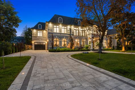 10 Thornhill Avenue Vaughan | Zolo.ca