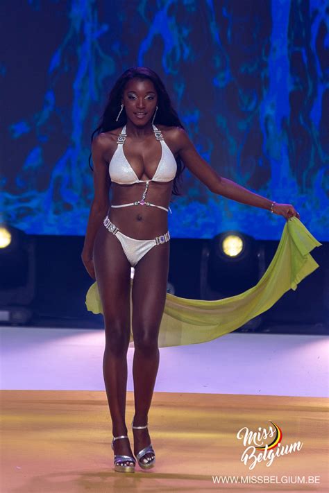 Miss Trésor Bikini defilé Top 22 Miss Belgium