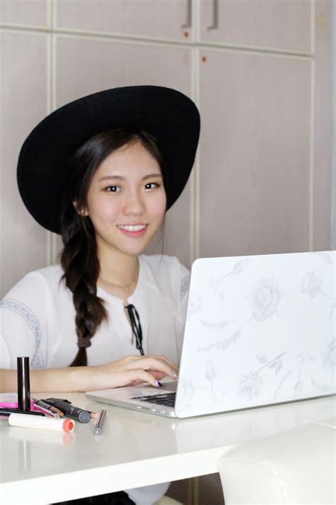 Jamietyj Singapore S Beauty Lifestyle Blogger Barely Naked