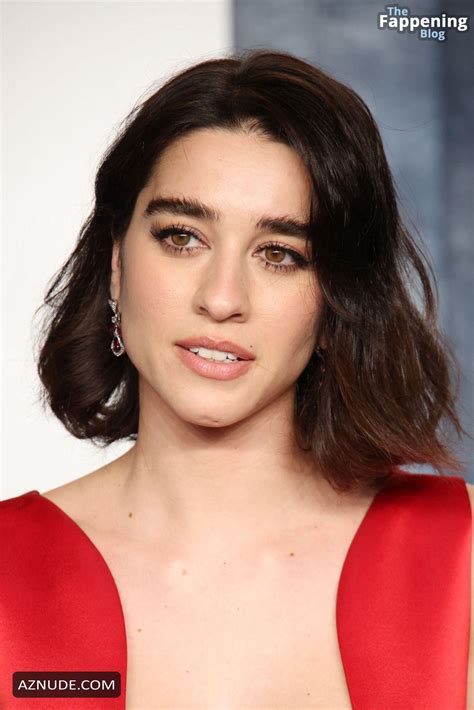 Simona Tabasco Sexy Flaunts Her Hot Cleavage At The Vanity Fair Oscar Party In Beverly