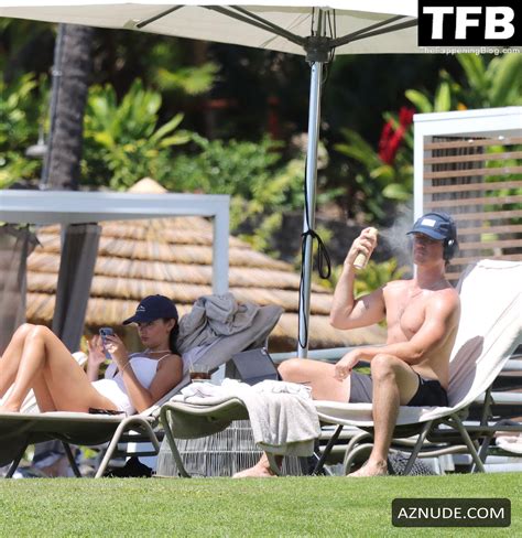 Keleigh Sperry Sexy Seen Flaunting Her Hot Figure Alongside Miles Teller In Hawaii AZNude