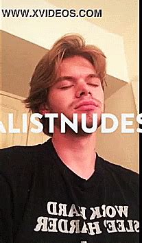 Omg He S Naked Former Disney Star Kenton Duty Omg Blog