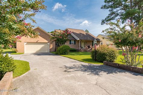 255 River Reach Drive Swansboro NC 28584 See Est Value Schools More