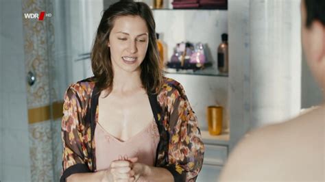 Nude Video Celebs Natalia Belitski Sexy Vorsicht Vor Leuten