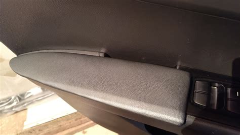 Мягкий подлокотник на водительскую дверь — Hyundai Creta (1G), 1,6 л ...