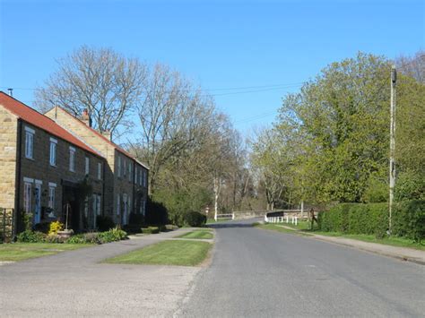 Housing At Marton Gordon Hatton Cc By Sa 2 0 Geograph Britain And