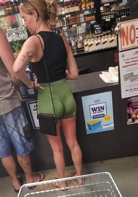 Pawg Ass Eating Up Shorts Oc Spandex Leggings Yoga Pants Forum