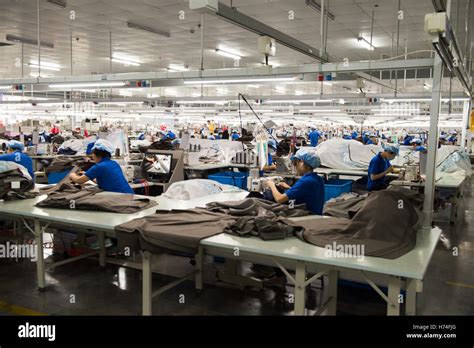 Trabajadoras De F Bricas Fotograf As E Im Genes De Alta Resoluci N Alamy