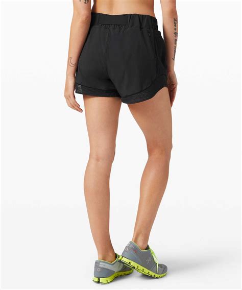 Lululemon Hotty Hot High Rise 4 Inch
