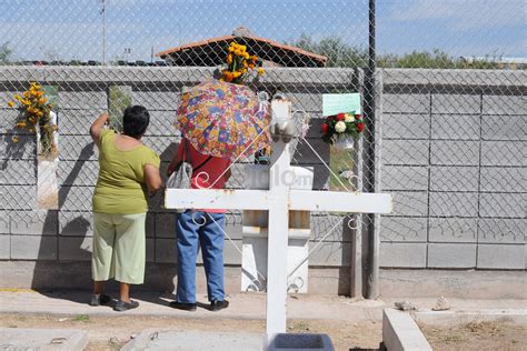 Deudos violan restricciones en panteón Jardines del Carmen