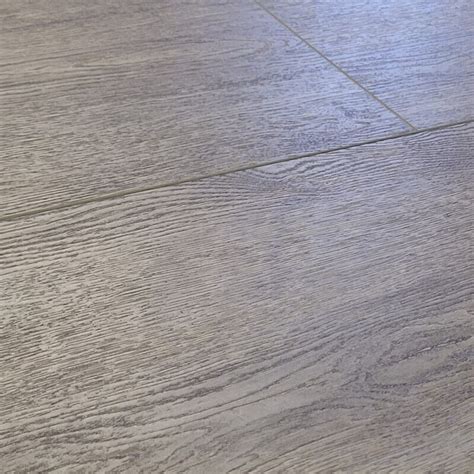 Platinum Oak Authentic Plank Southwind 9x60 Wpc Vinyl Plank Flooring 20mil Wear Layer 8mm