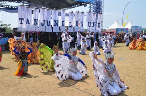 Jalannya Para Pendaki Kemeriahan Festival Tanjung Lesung Di Banten