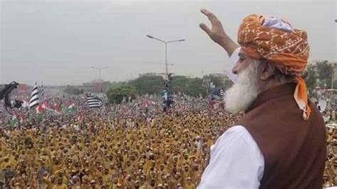 Azadi March Ppp Pml N To Stay Away From Sit In Announced By Jui F