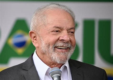 Operan De Emergencia Al Presidente De Brasil Luis Ignacio Lula Da Silva