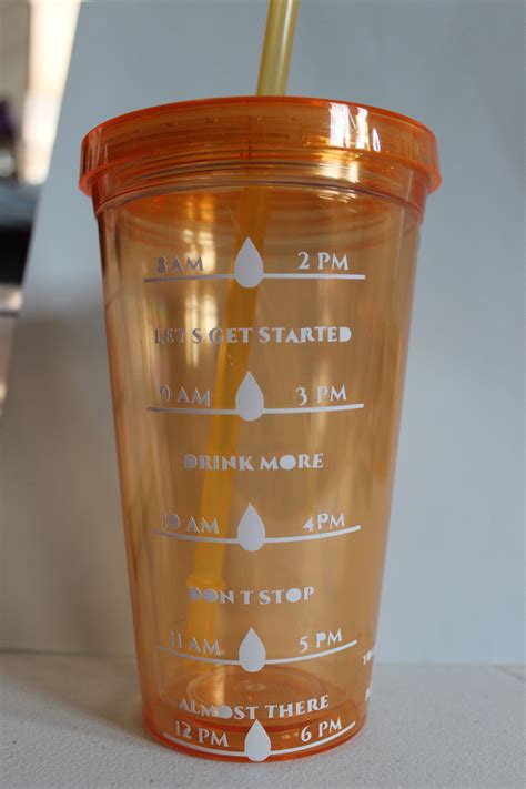 Travel cup for water consumption | Cup, Liquid measuring cup, Water ...