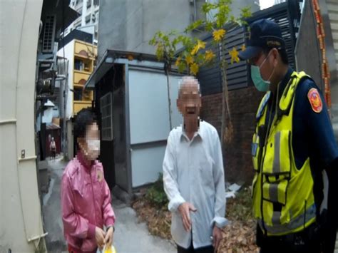 九旬老翁騎車回家迷航 大里警平安護送返家 台灣華報