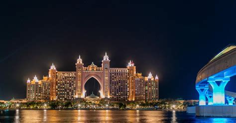 Dubai: Night City Tour with Dinner at Atlantis The Palm | GetYourGuide