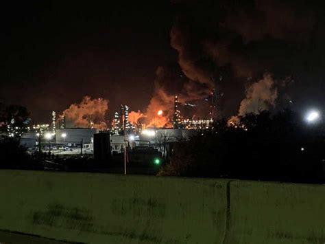 World News Four Injured In Fire At Exxons Baytown Texas Plant