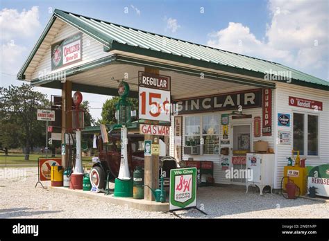 Gay Parita Gas Station On Route In Paris Springs Missouri Stock Photo Alamy
