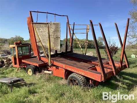 New Holland Stackcruiser Self Propelled Bale Wagon Bigiron Auctions