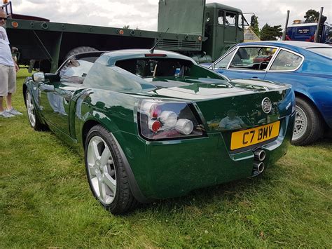 Vauxhall VX220 | Richard Cutler | Flickr