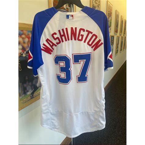 Ron Washington Mlb Authenticated Game Worn And Autographed City