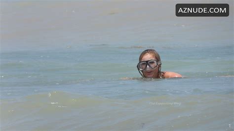Lindsey Vonn Sexy Shows Off Her Hot Figure On The Beach In Tulum Aznude